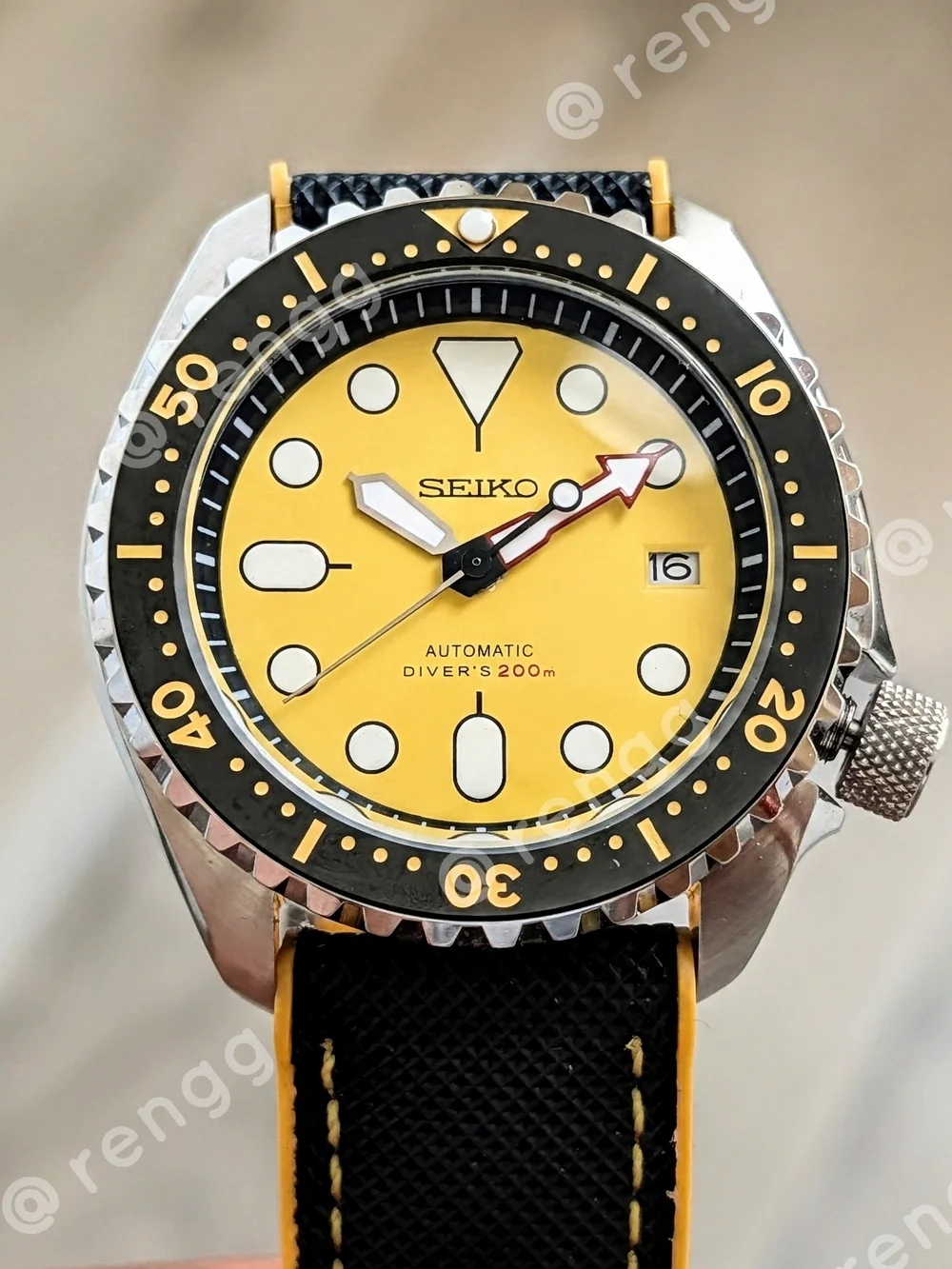 42mm Seiko Men’s Yellow Automatic Diver Mod Watch